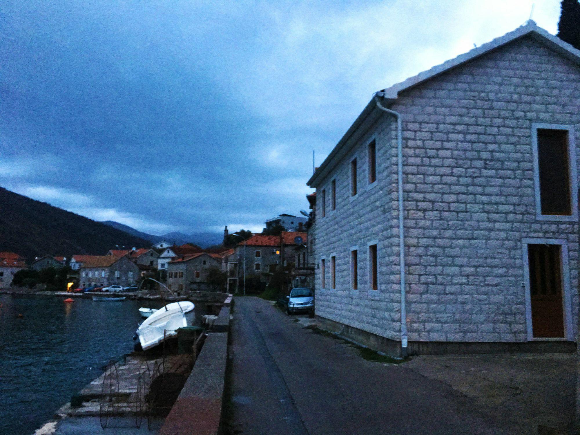 Apartments Lola Tivat Zewnętrze zdjęcie